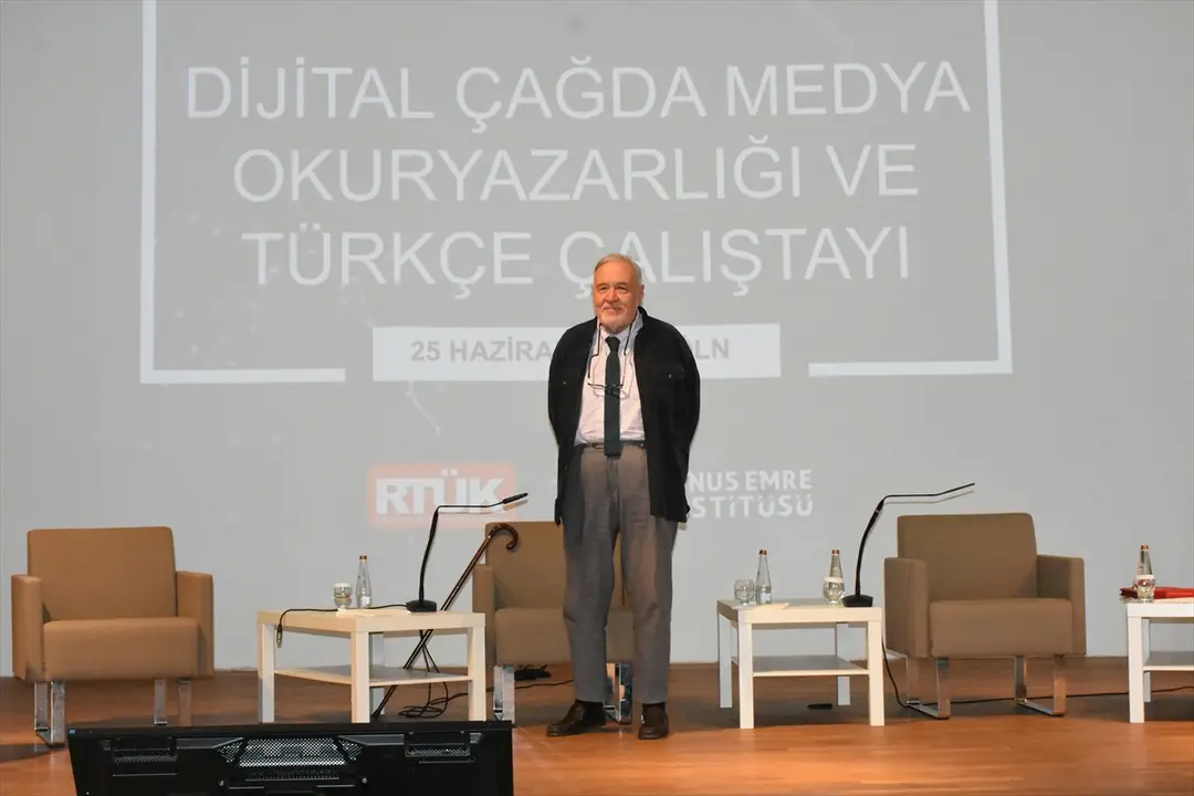 Köln'de "Dijital Çağda Medya Okuryazarlığı ve Türkçe Çalıştayı" düzenlendi
