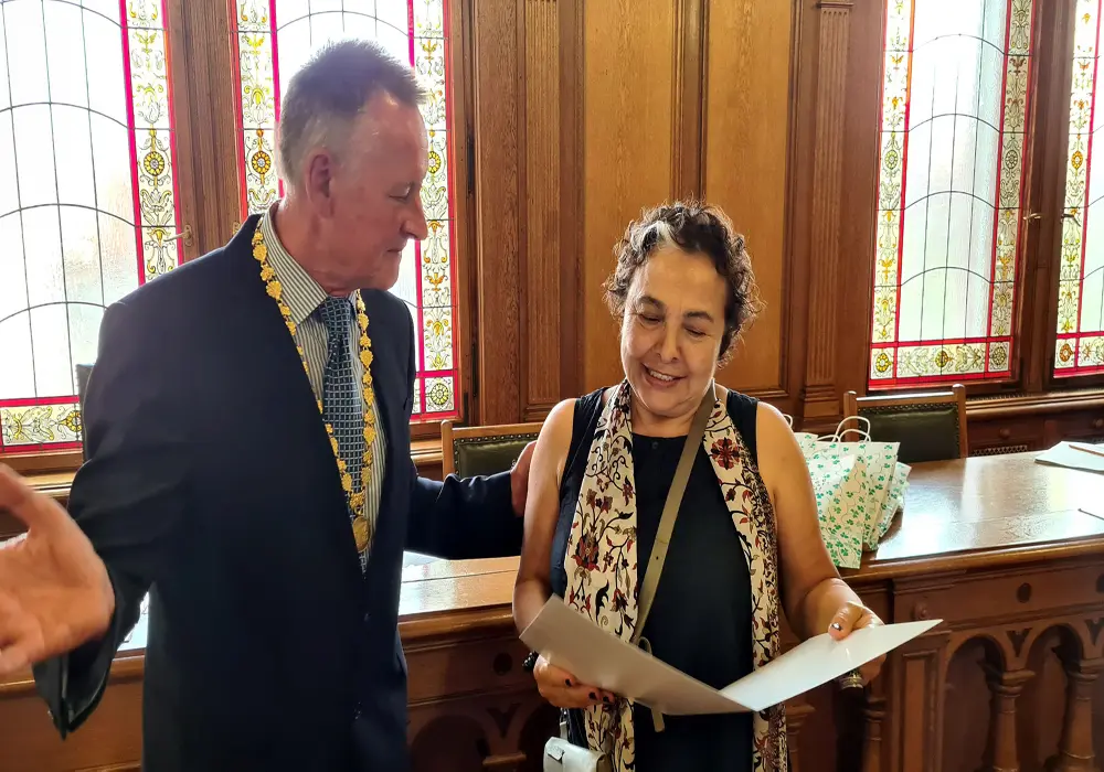 Gülseren Suzan Menzel onur ödüllerine doymuyor