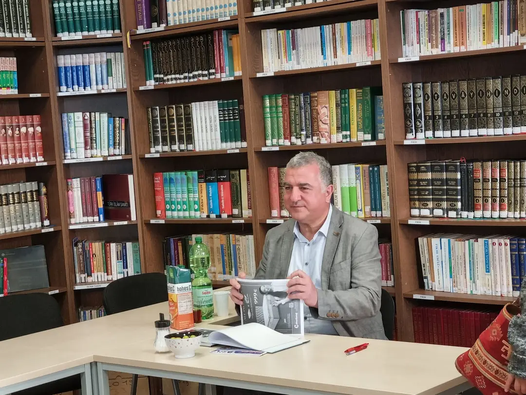 Büyükelçi ŞenTürk Egitim Dernegi`nde bayramlasmaya katıldı