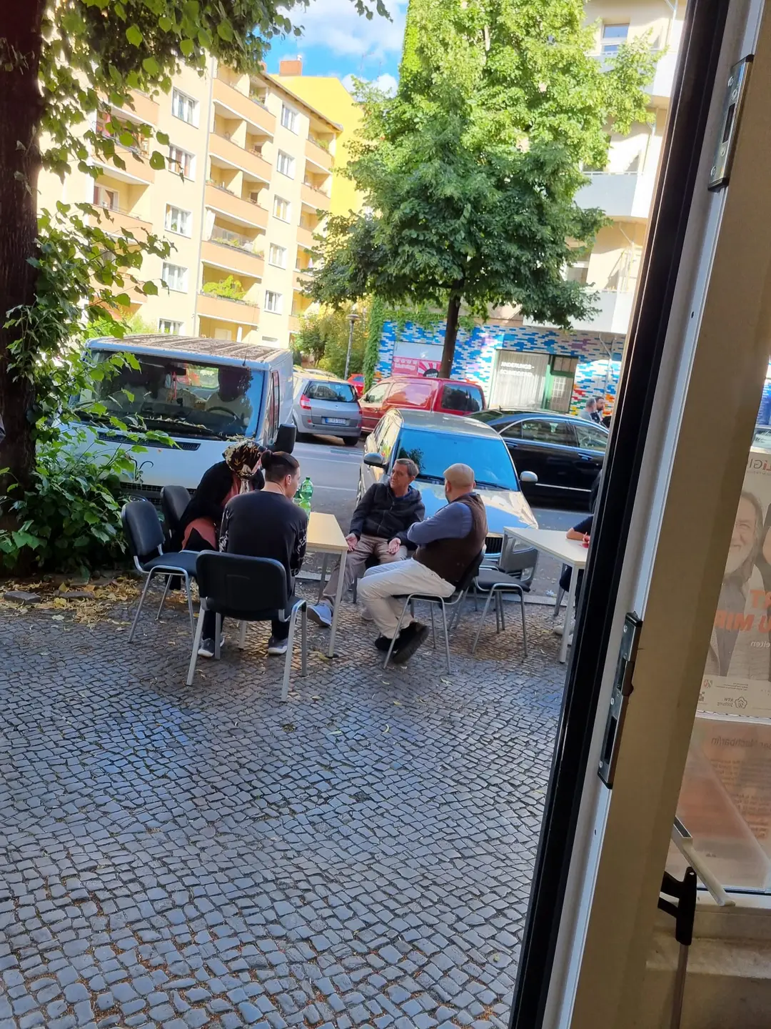 Büyükelçi ŞenTürk Egitim Dernegi`nde bayramlasmaya katıldı