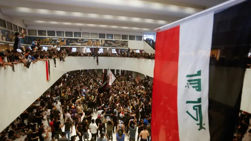Irak’ta Sadr Destekçilerinin Protestoları Büyüyor