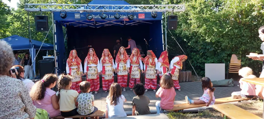 Yaz eğlencesiden Ebru Sanatı tanıtıldı