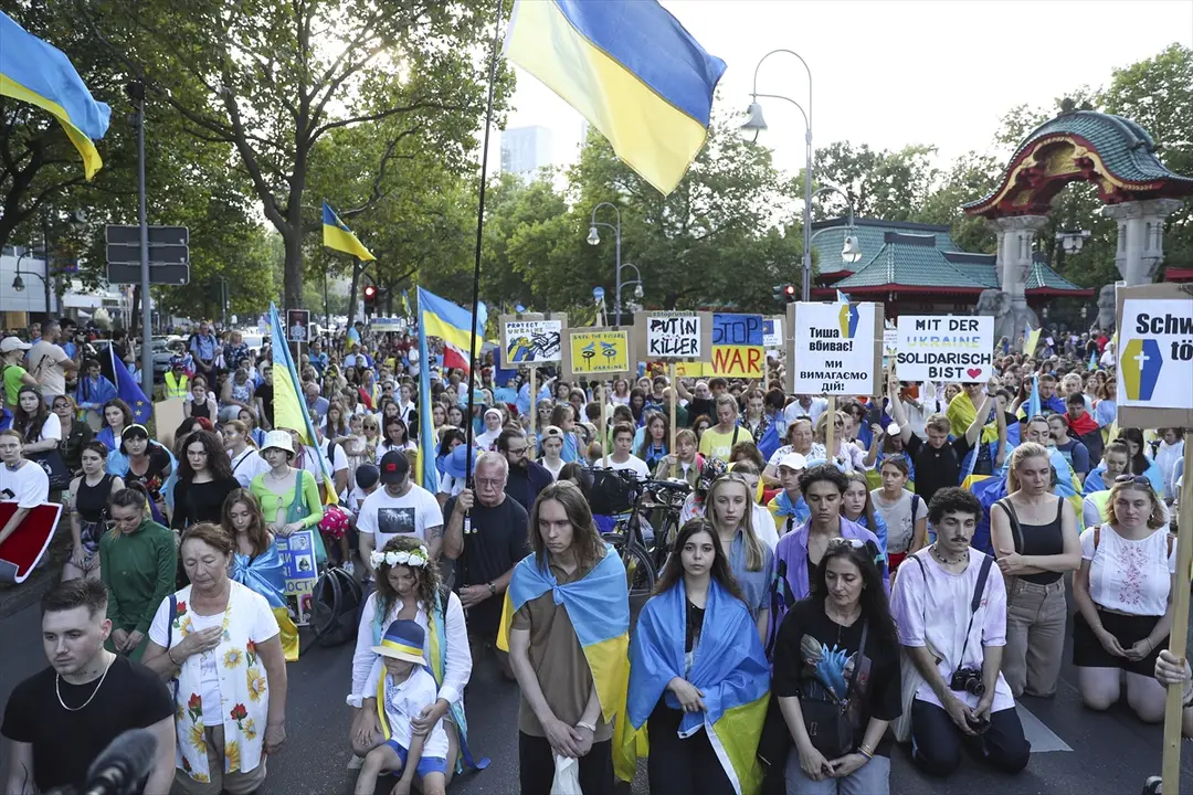 Ukrayna'nın Bağımsızlık Günü dolayısıyla Berlin'de yürüyüş düzenlendi