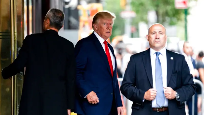 "Trump'ın Evinde Nükleer Bomba Bilgileri Arandı"