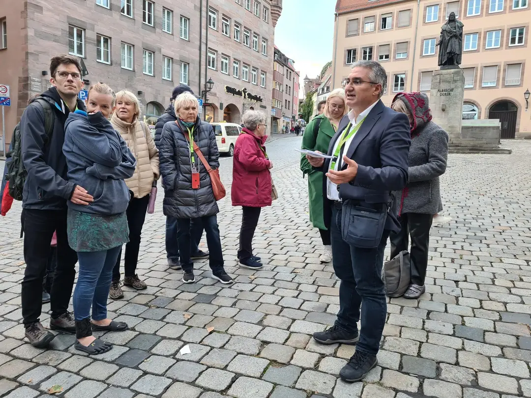 Düşmanlıktan Dostluğa - 600 Yıl Nürnberg Tarihinde Türkler
