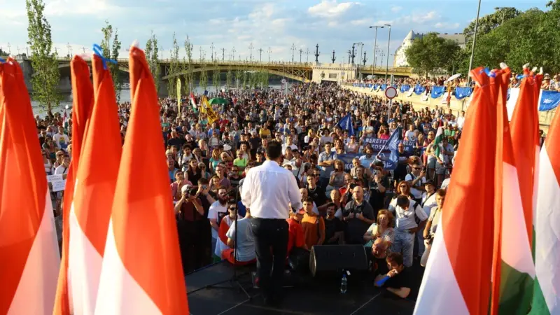 "Macaristan Artık Bir Demokrasi Değil"