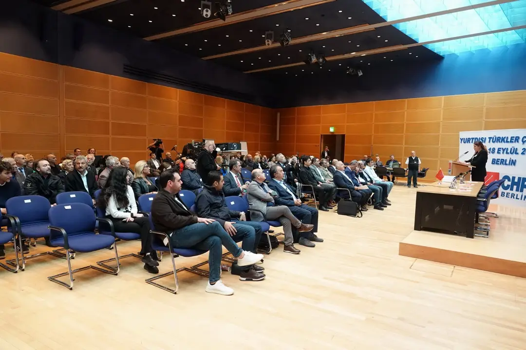 CHP Berlin ‘Yurt Dışı Türkler Çalıştayı’ düzenledi