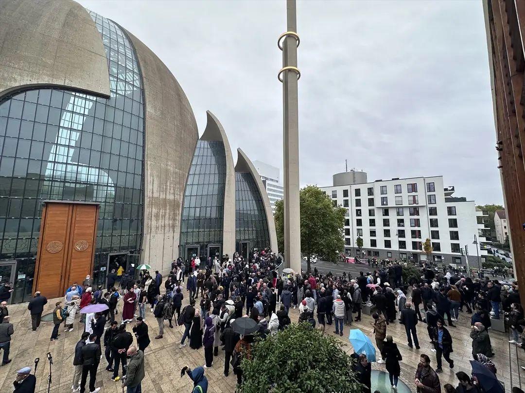 DİTİB Köln Camisi’nde ilk kez hoparlörden "cuma ezanı" okundu