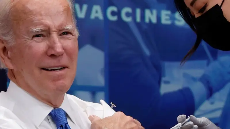 Biden’dan Amerikalılar'a "Mümkün Olan En Kısa Sürede Takviye Doz Aşı Olun" Çağrısı