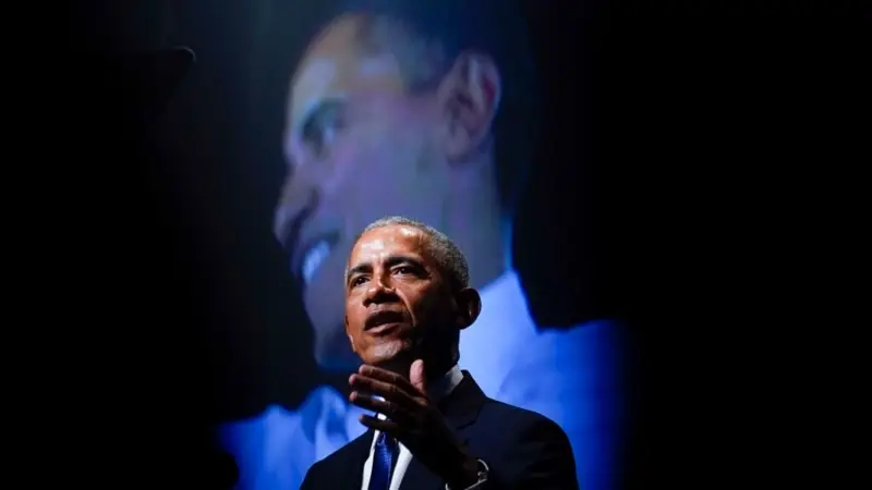 Eski Başkan Obama Seçim Turuna Çıkıyor