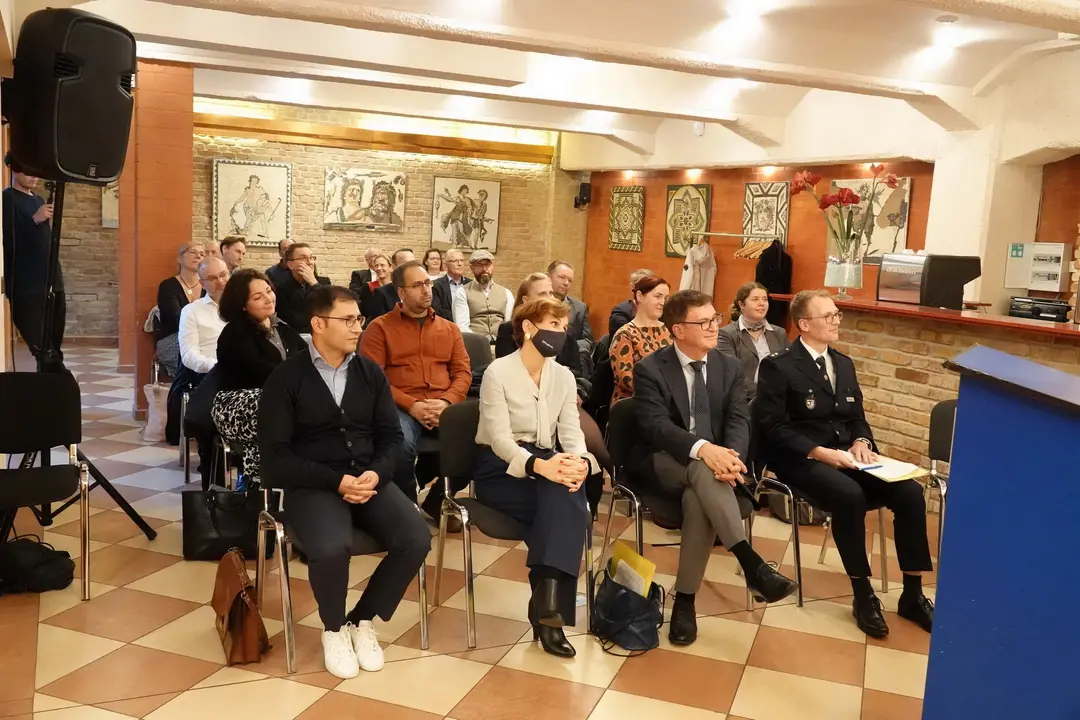 Senatör Katja Kipping: Berlin’in siz göçmenlere ihtiyacı var