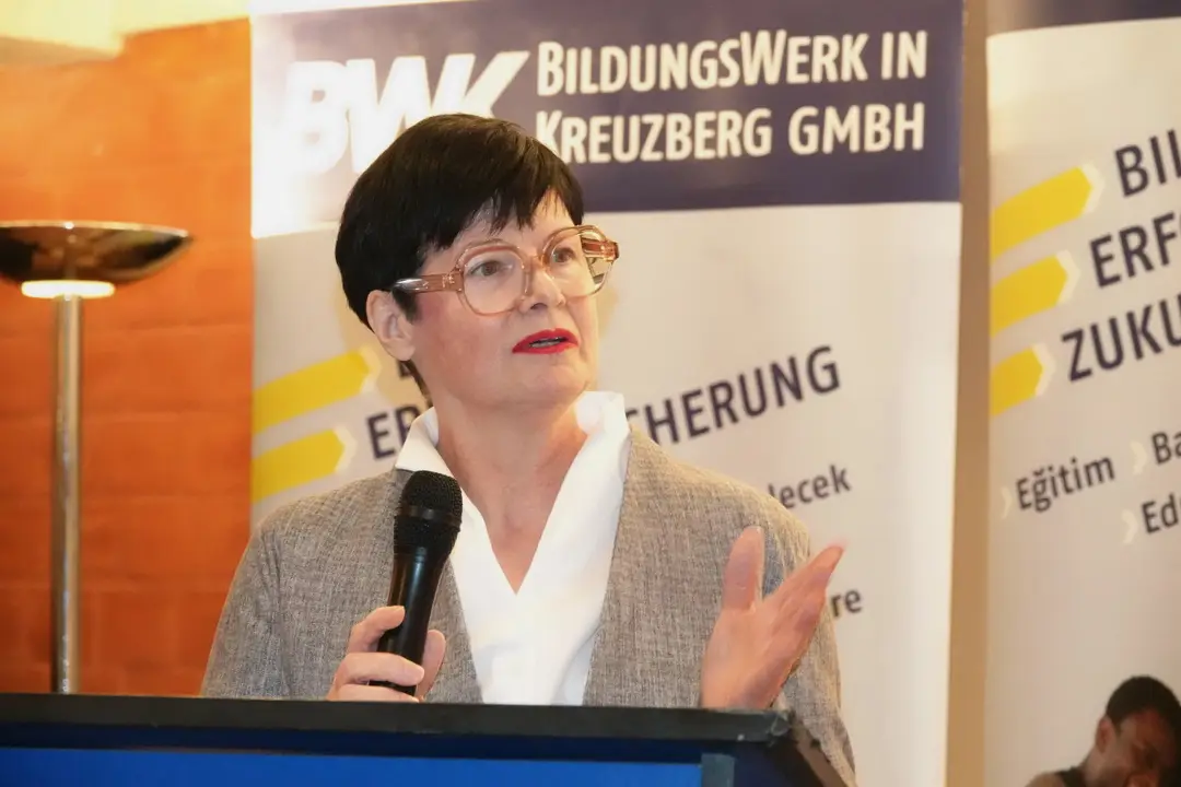 Senatör Katja Kipping: Berlin’in siz göçmenlere ihtiyacı var