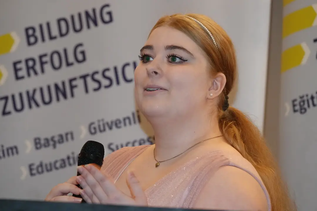 Senatör Katja Kipping: Berlin’in siz göçmenlere ihtiyacı var