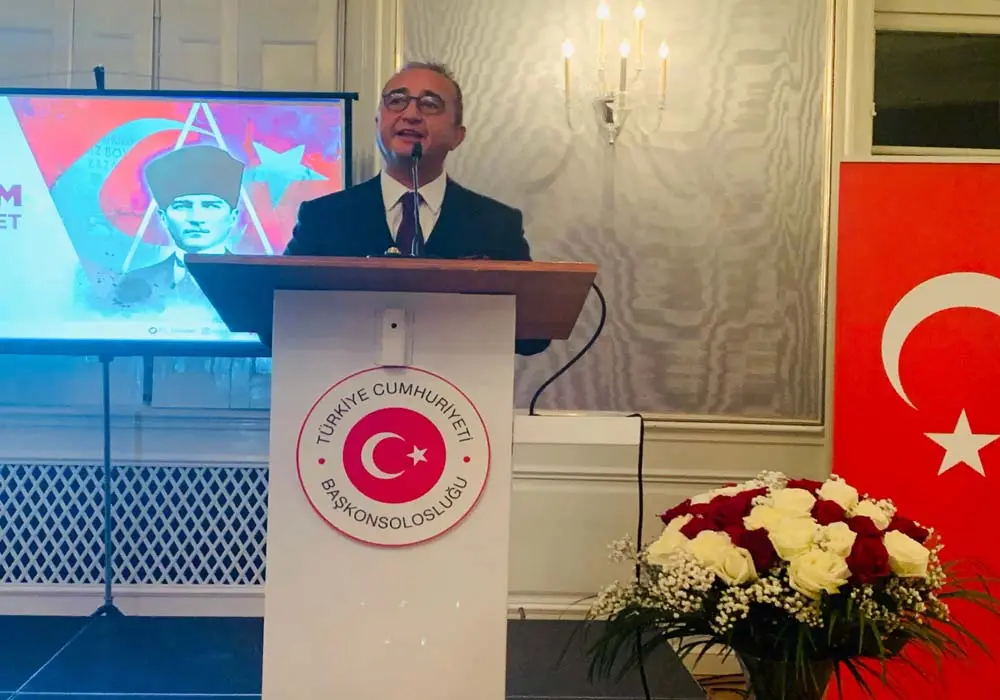Cumhuriyet yolunda kararlılıkla yürüyeceğiz