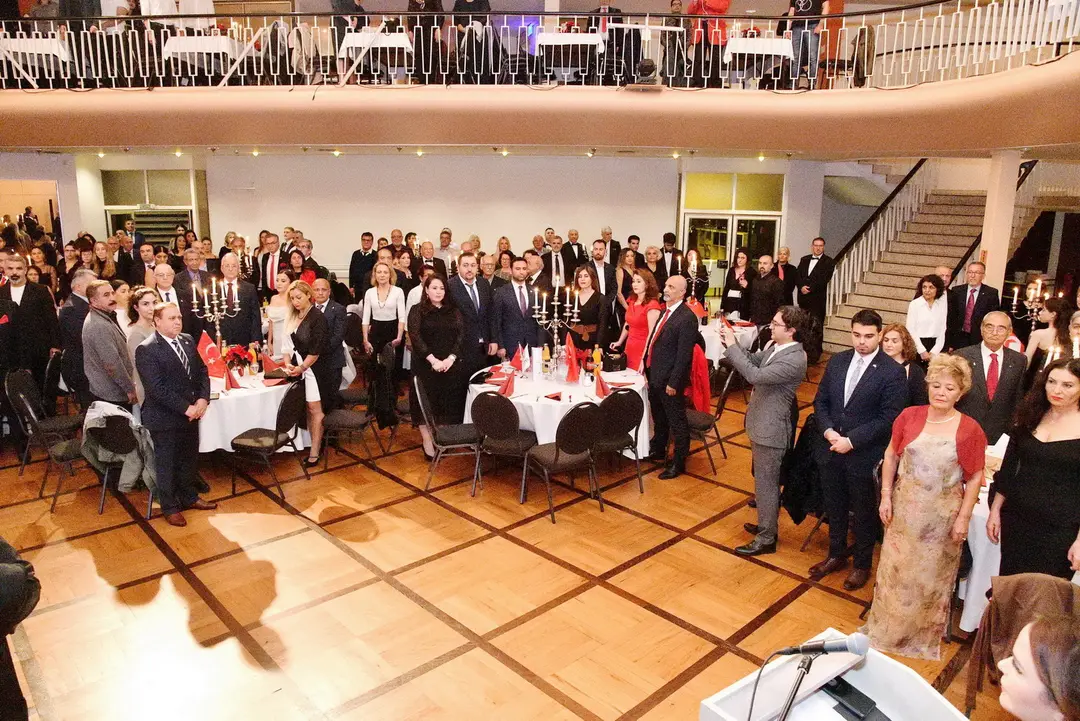 CHP Berlin Cumhuriyet Balosu Muhteşemdi