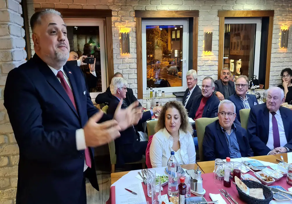 Alman Vali Bauer‘e TİAD Türk-Alman Diyalog Ödülü