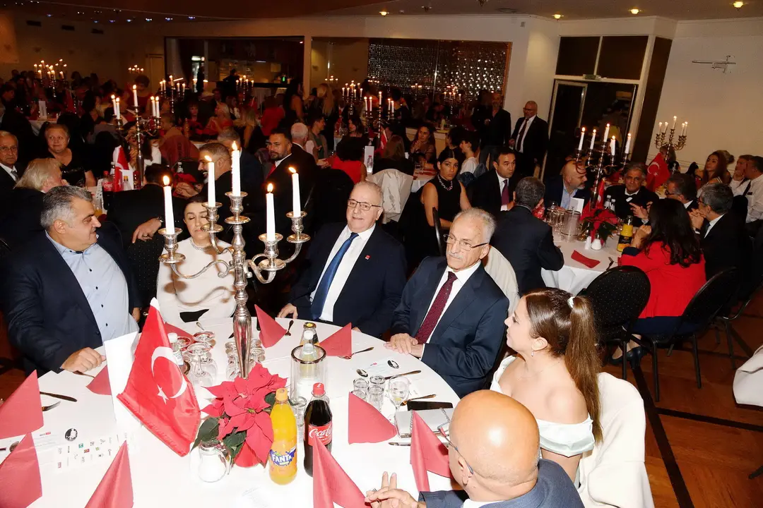 CHP Berlin Cumhuriyet Balosu Muhteşemdi