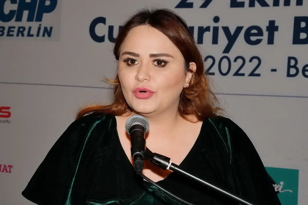 CHP Berlin Cumhuriyet Balosu Muhteşemdi