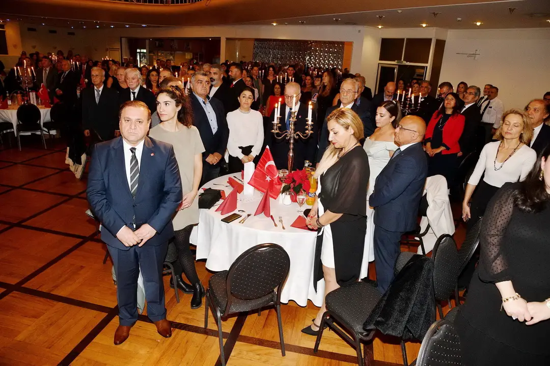 CHP Berlin Cumhuriyet Balosu Muhteşemdi