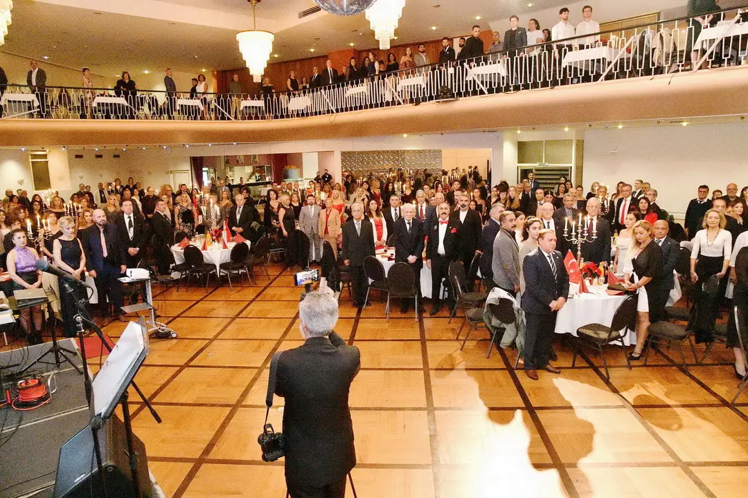CHP Berlin Cumhuriyet Balosu Muhteşemdi