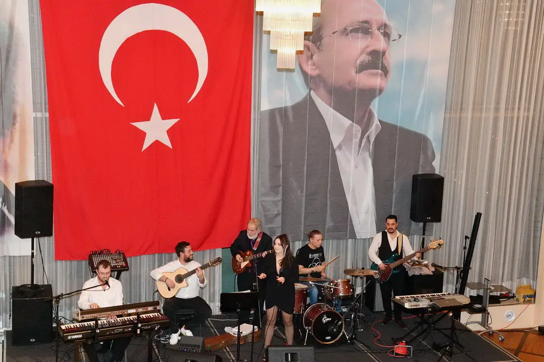 CHP Berlin Cumhuriyet Balosu Muhteşemdi