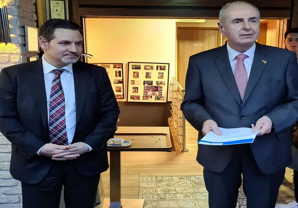 Alman Vali Bauer‘e TİAD Türk-Alman Diyalog Ödülü