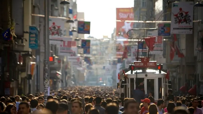 Gençler Demokrasi ve İnsan Haklarından Memnun Değil