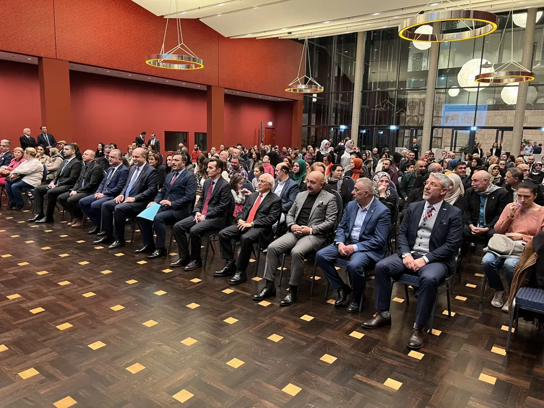 Berlin`de "24 Kasım Öğretmenler Günü" kutlandı