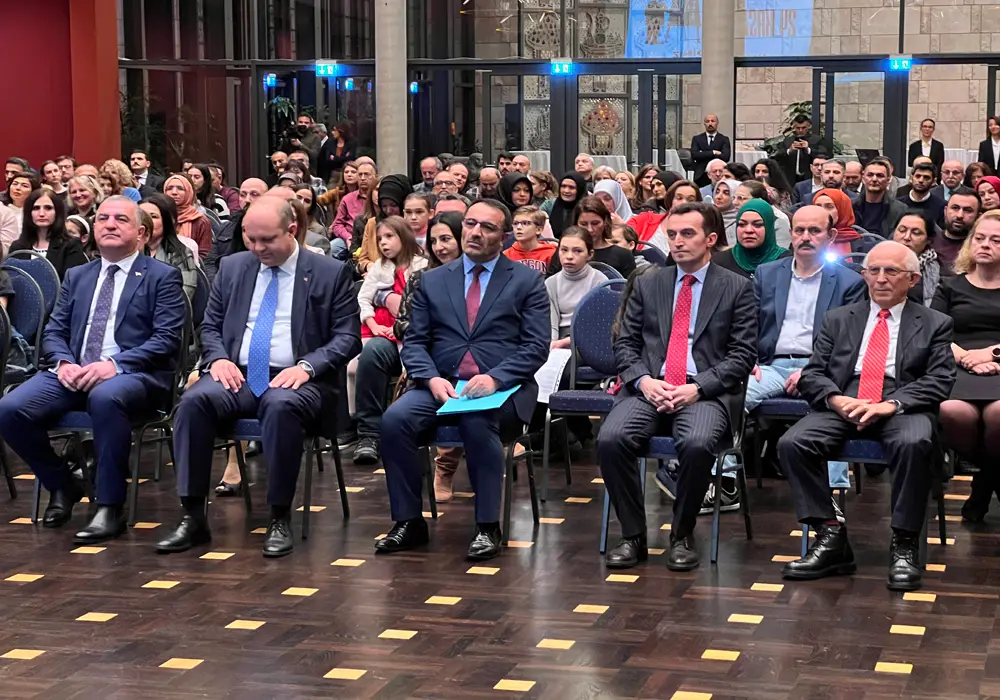 Berlin`de "24 Kasım Öğretmenler Günü" kutlandı