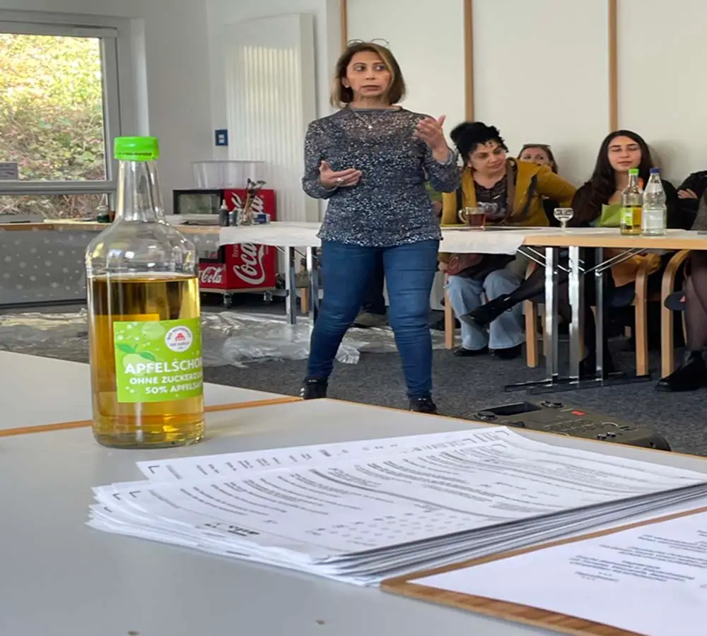 İki Derneğin üyesi Öğretmenler Eğitim Seminerinde Buluştu