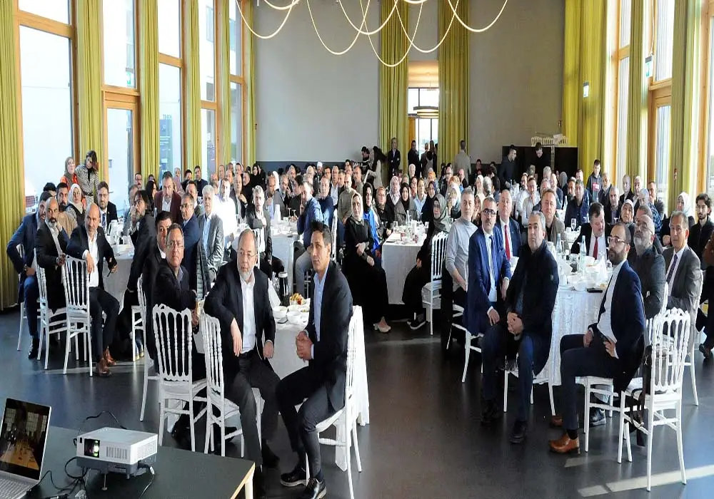 Eski Bakan Akdağ, dert ve sorunları dinledi