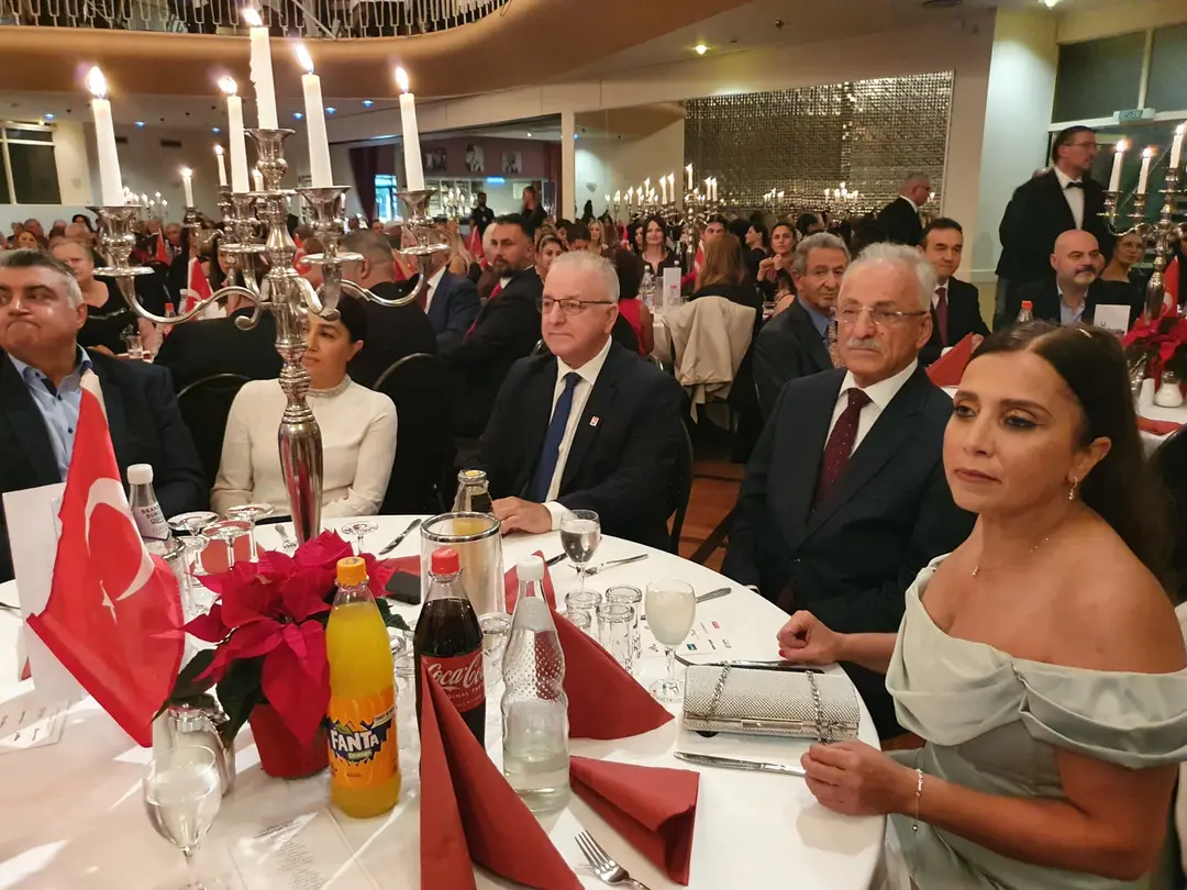 CHP Berlin Cumhuriyet Balosu Muhteşemdi