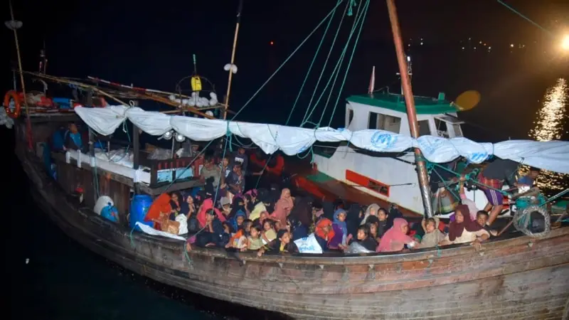 “180 Rohingya Müslümanı Denizde Ölmüş Olabilir”