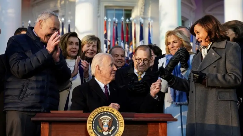 Biden Eşcinsel Evliliği Koruyan Yasayı İmzaladı