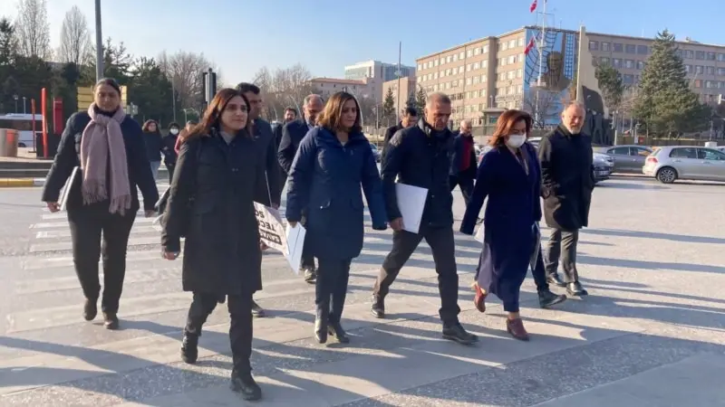 HDP’liler Adalet Bakanlığı’na Yürüdü