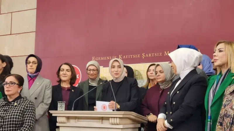 Şentop ve Bahçeli Dahil 336 İmzacıdan ‘Başörtüsü’ Teklifi