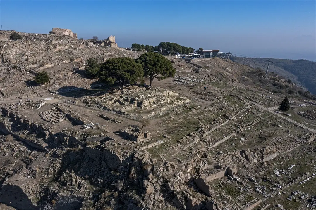 Alman müsteşarın Bergama Sunağı çağrısı için "vicdanın sesi" yorumu