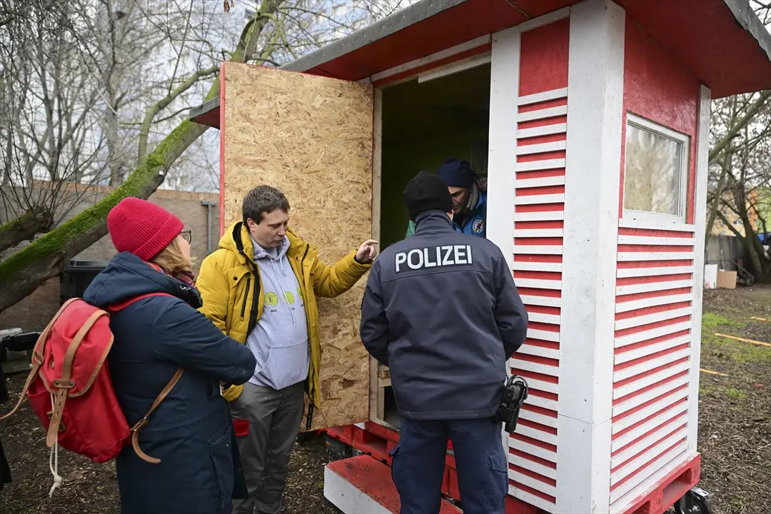 Berlin’de evsizlerin kalabileceği 3 "küçük ev" kuruldu