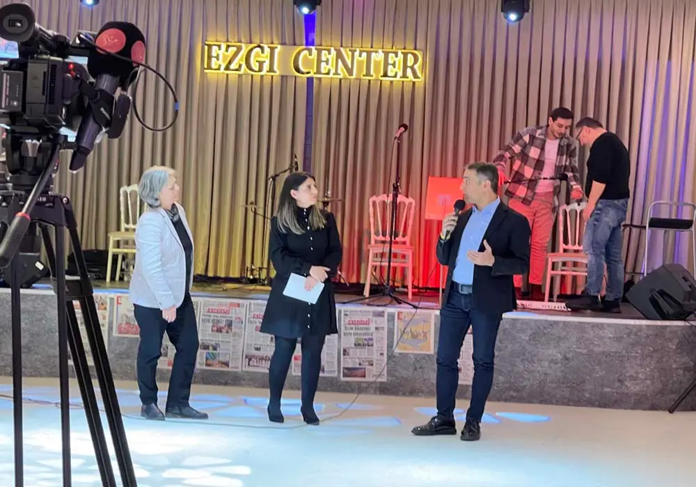 Almanya Köln ‘de Evrensel ile büyük dayanışma