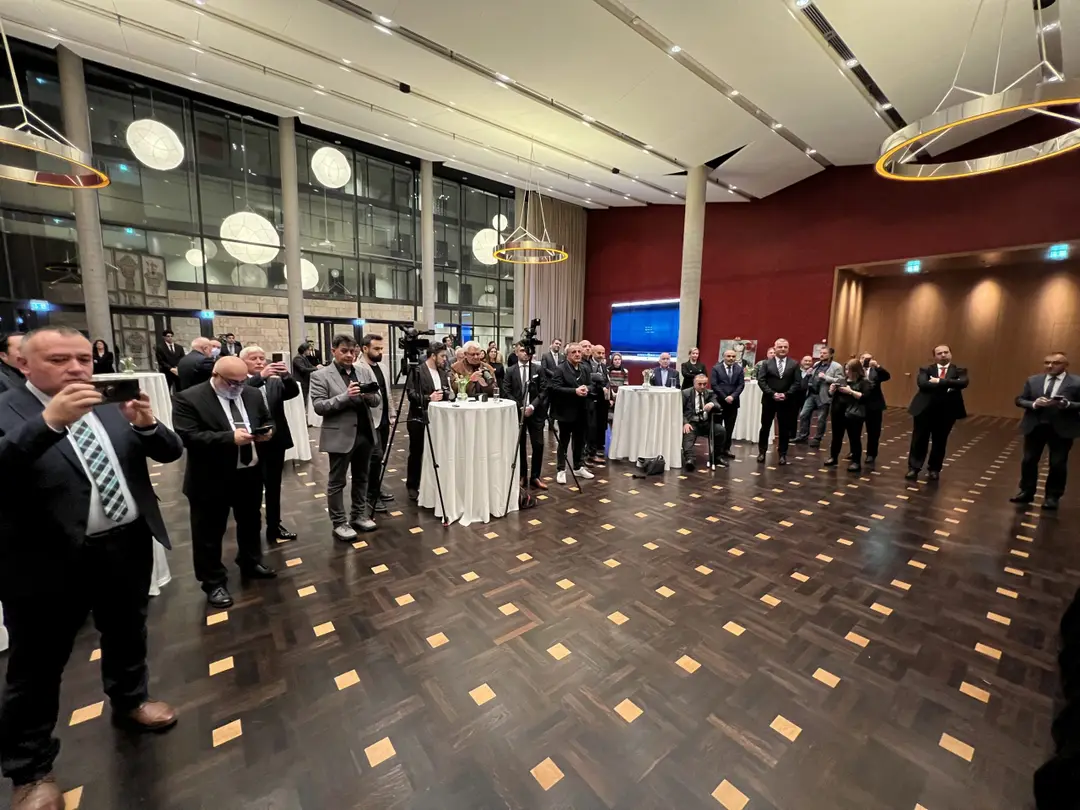 Türk gazeteciler Berlin Büyükelçiliği'nde buluştu
