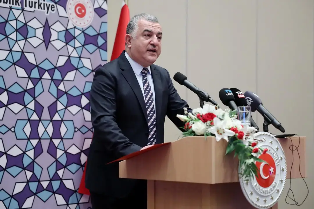Türk gazeteciler Berlin Büyükelçiliği'nde buluştu