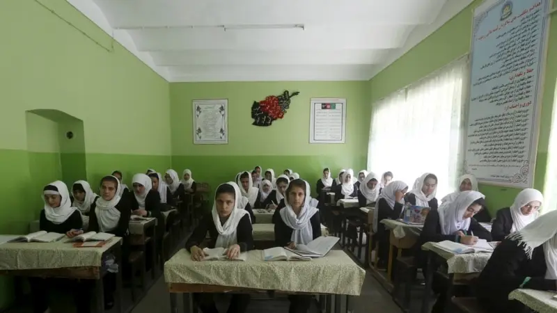 “İslam Dini Kadının Eğitimini Yasaklamıyor”