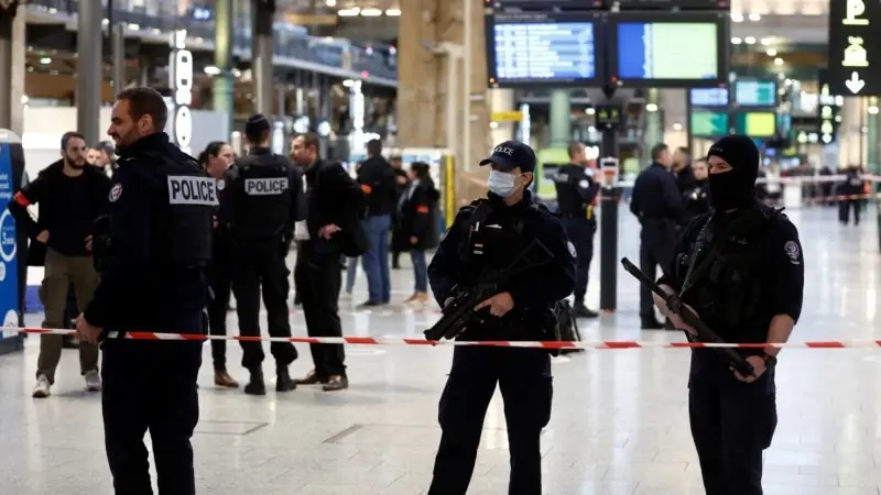 Paris'te Tren Garında Bıçaklı Saldırı