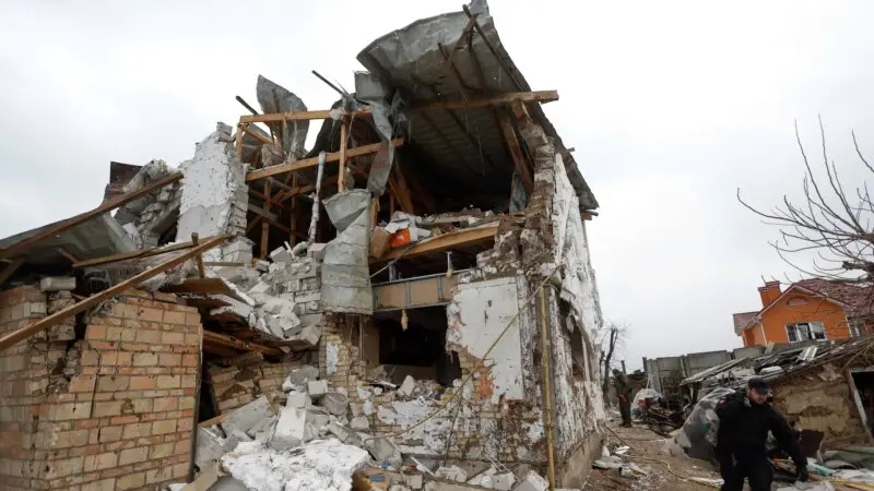 Rusya Batı Tanklarını Alacak Ukrayna'ya Füze Yağdırdı