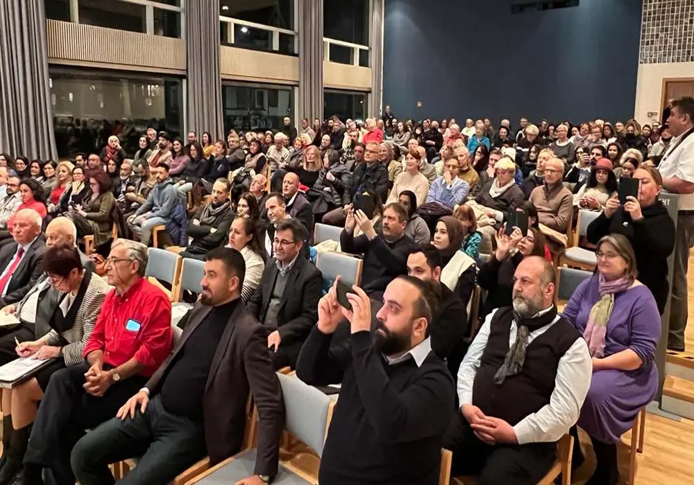 Ordinaryüs Prof. Güntürkün’den sanat müzesinde halka açık ders