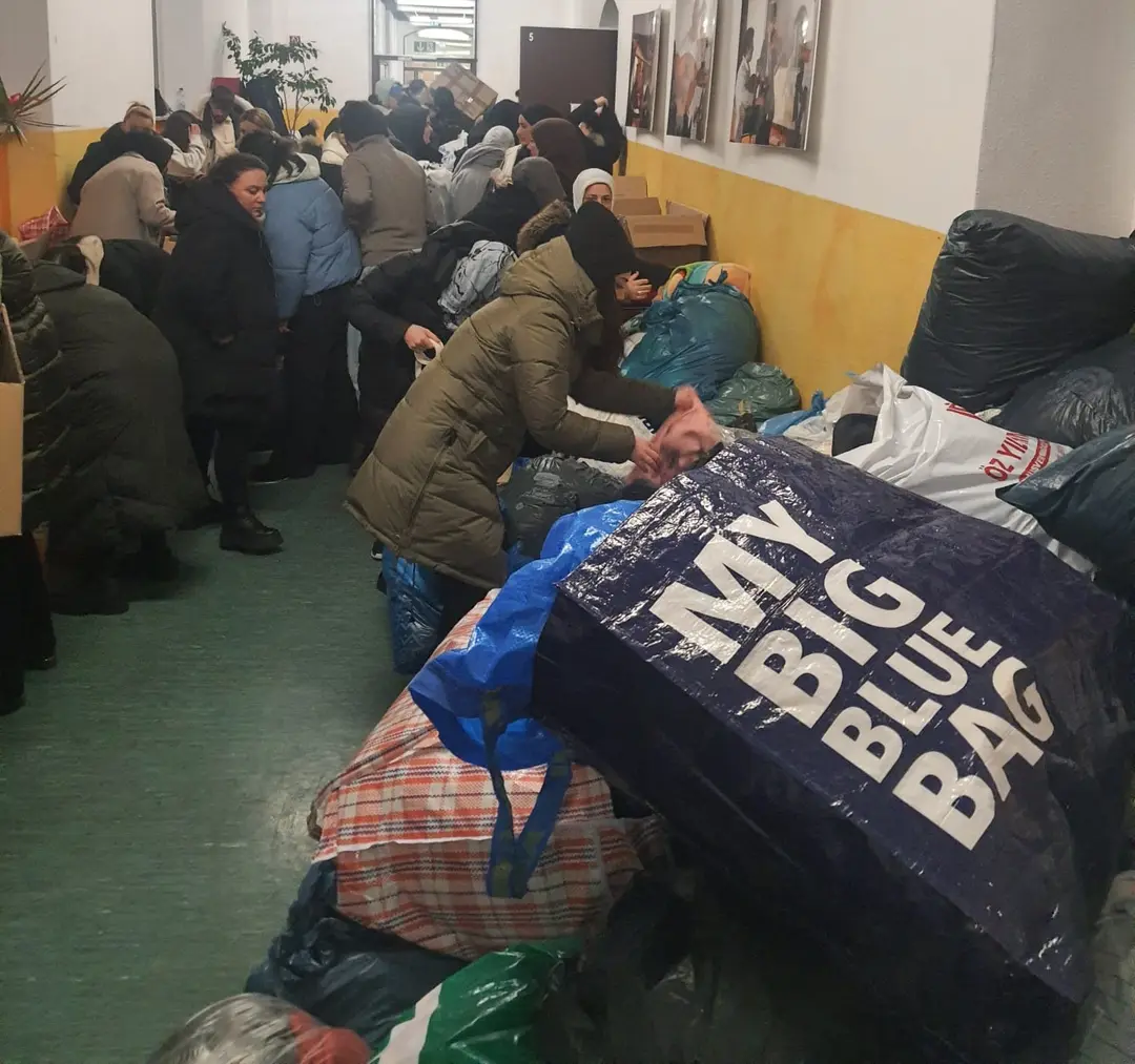 Berlin'den deprem bölgesine aralıksız yardım