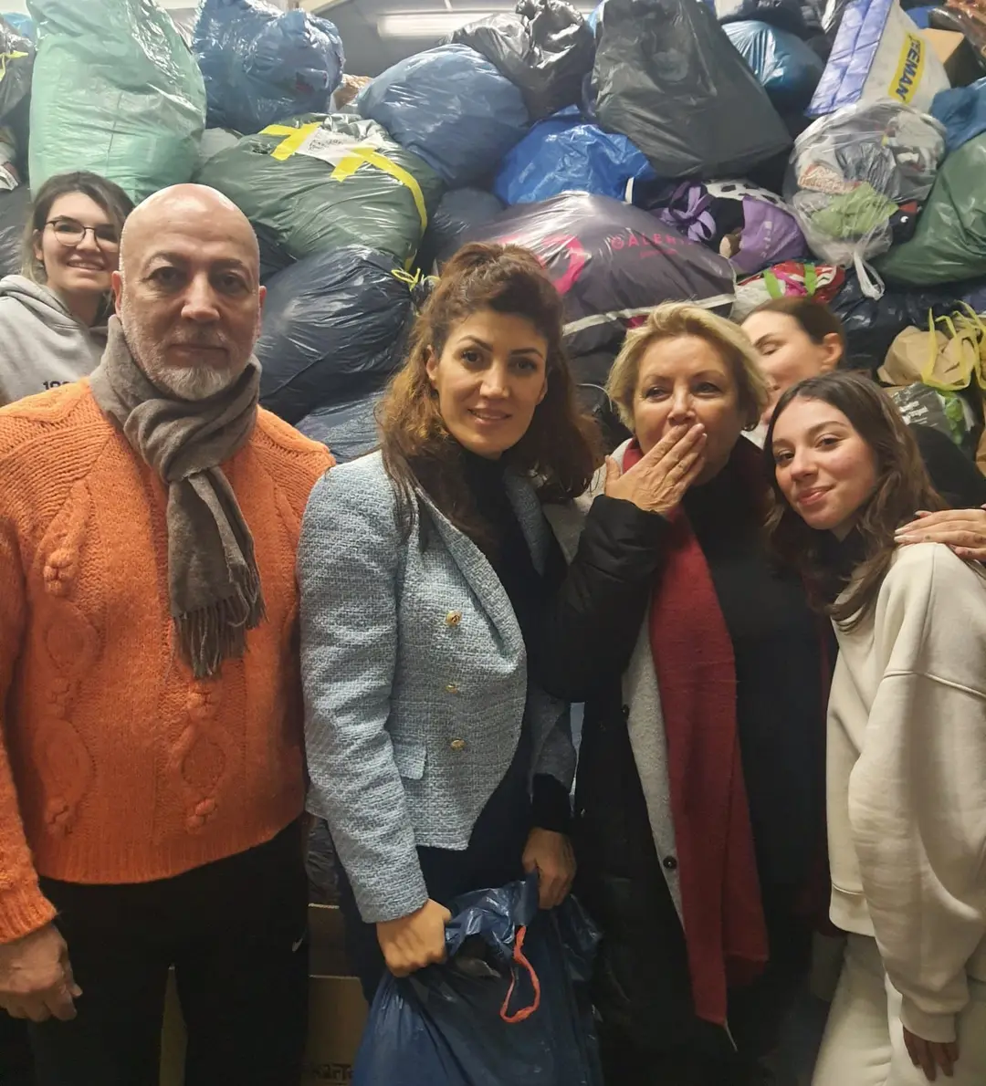 Berlin'den deprem bölgesine aralıksız yardım