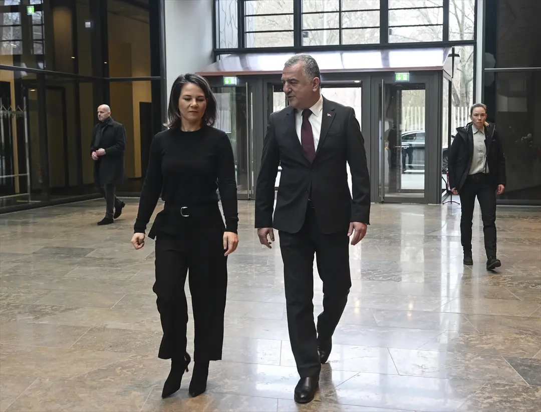Almanya Dışişleri Bakanı Baerbock Berlin Büyükelçiliği'nde taziye defterini imzaladı