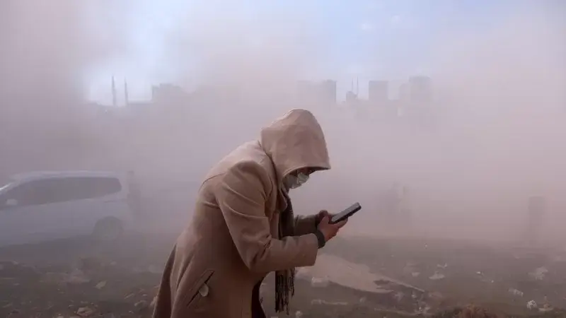 Depremde Ağır Hasar Alan Binalar Kontrollü Şekilde Yıkılıyor