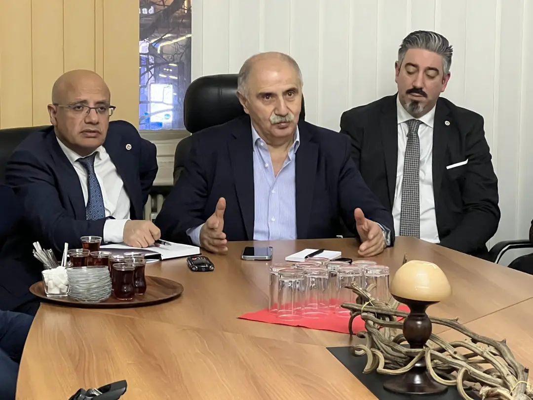 Berlin'den deprem bölgesine aralıksız yardım